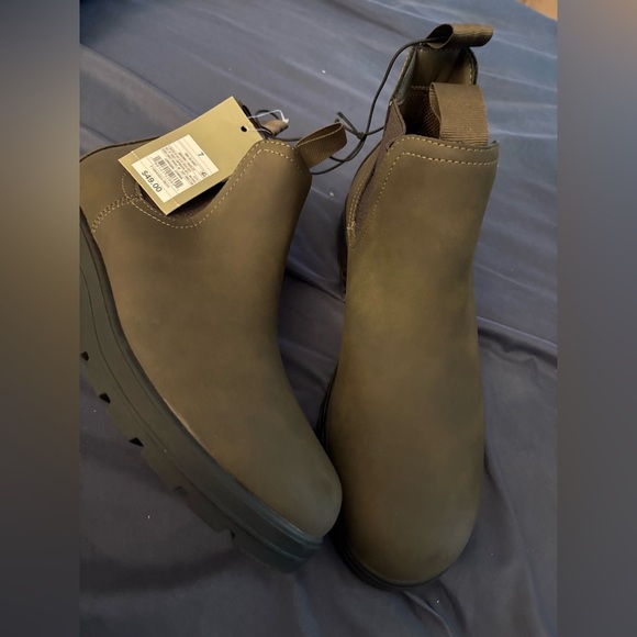 - NWT- Men's Slate Grey Green Chelsea Boots 
MSRP$ 49 - Picture 4 of 11